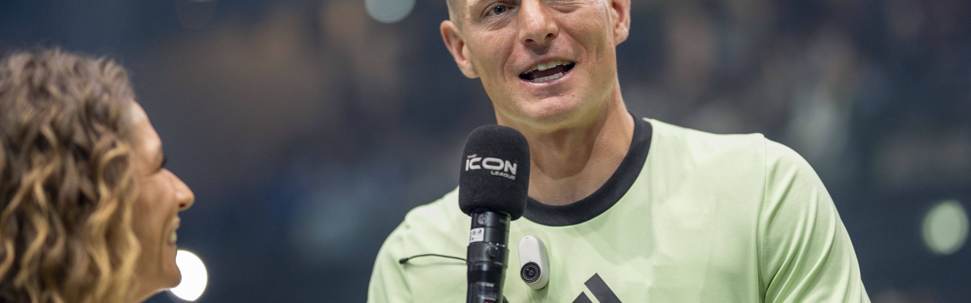 jiuyou-克罗斯：施洛特贝克对斯坦尼西奇的犯规应吃到红牌，他犯错太多